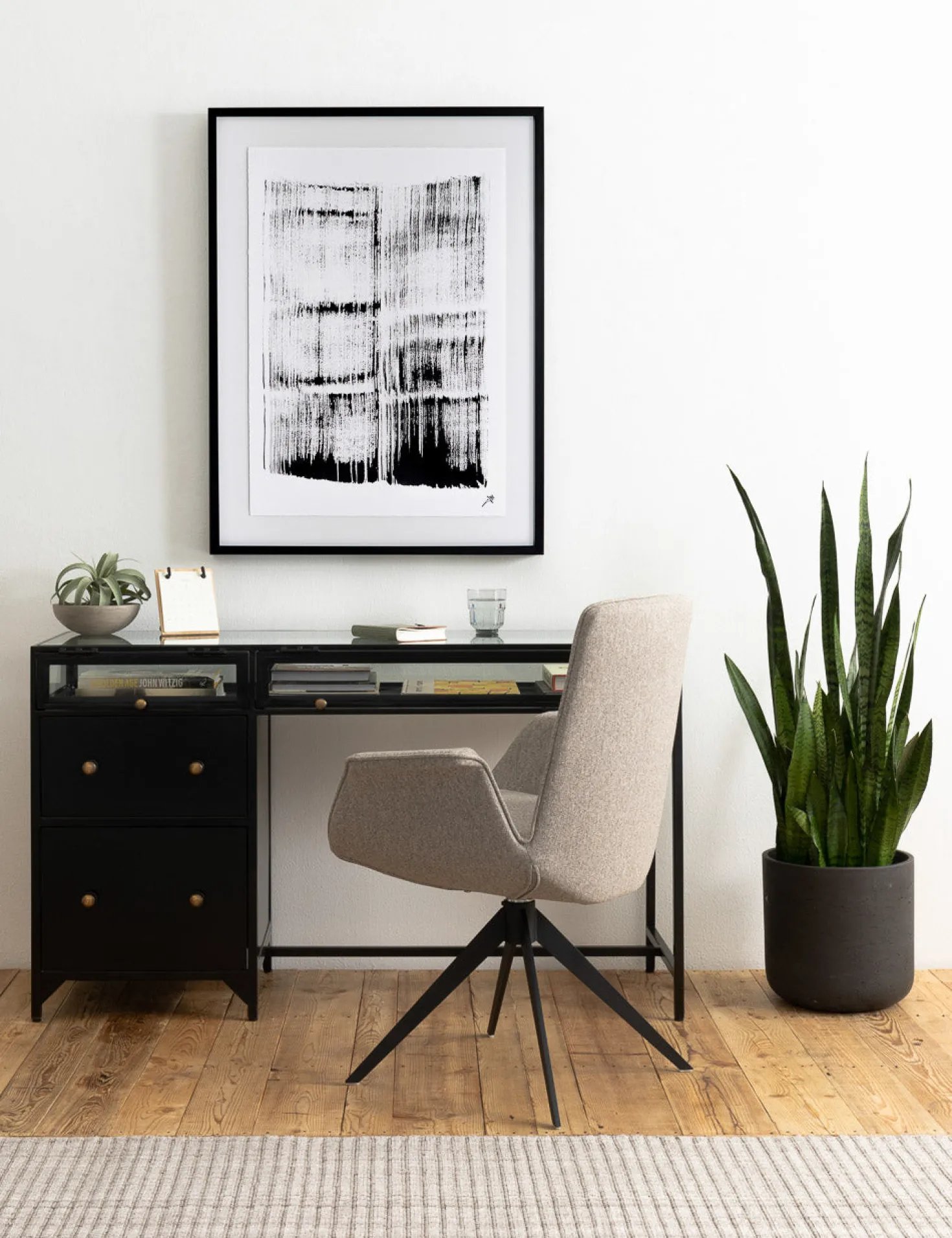 Malcom Desk