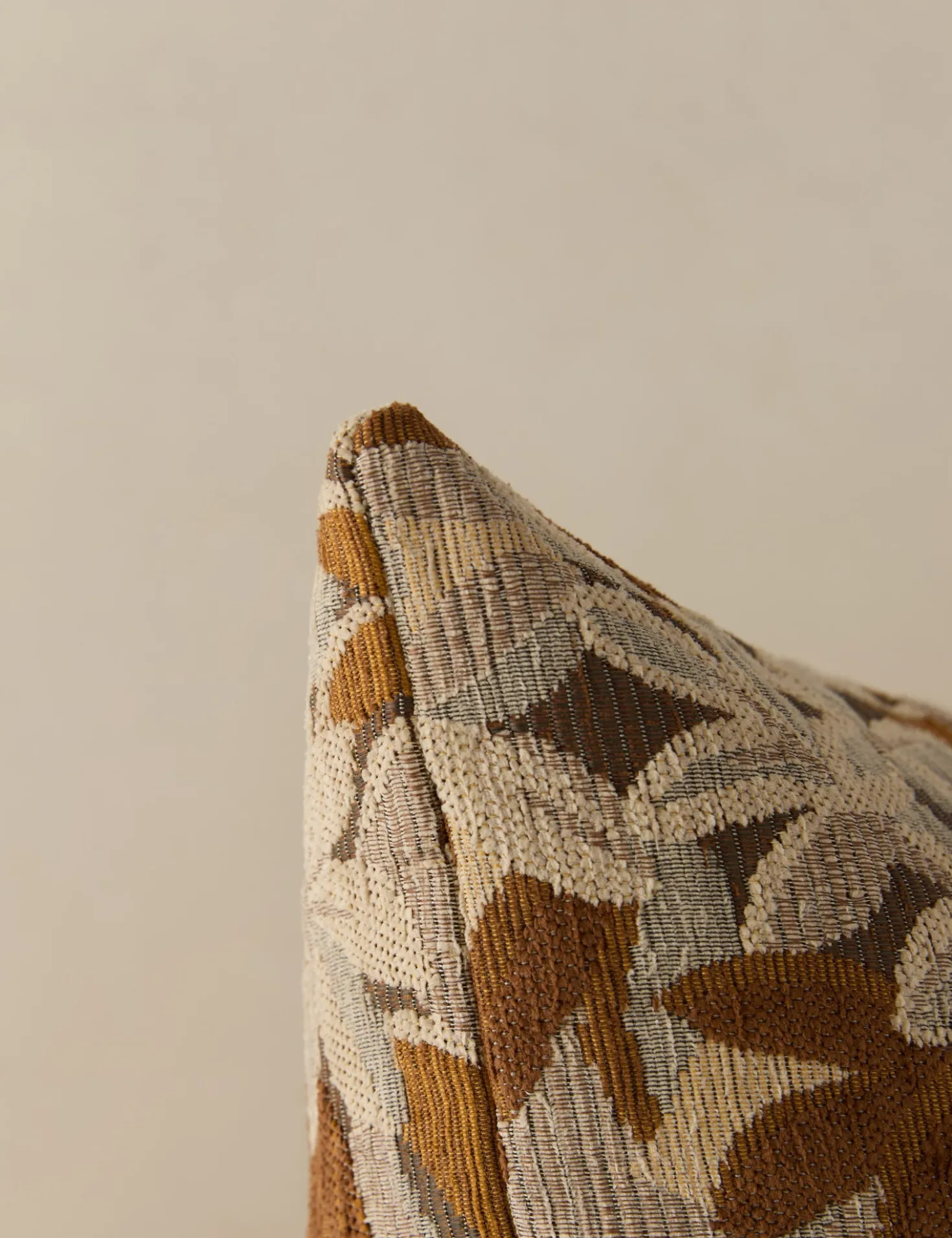 Mariata Pillow