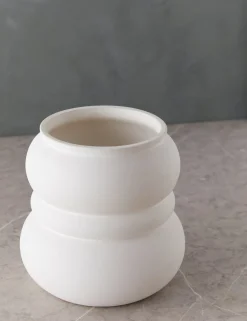 Naya Vase