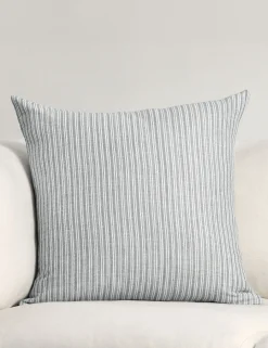 Nevya Pillow