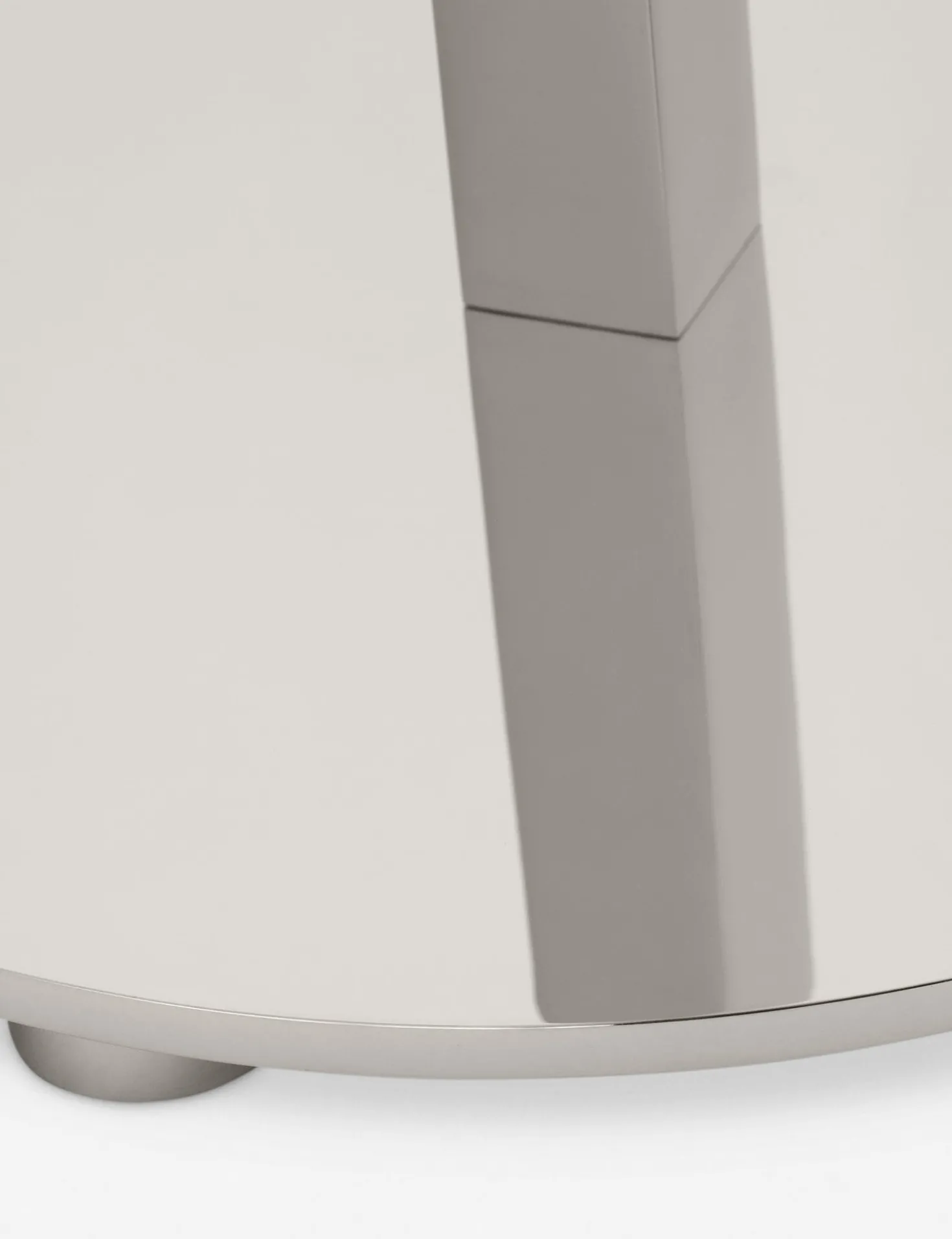 Nielsen Cordless Floor Lamp
