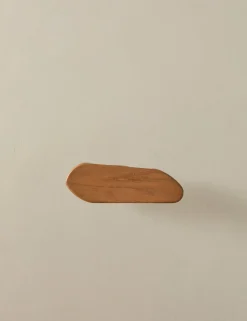 Nomi Shelf