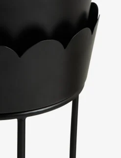 Onyx Indoor/Outdoor Planter