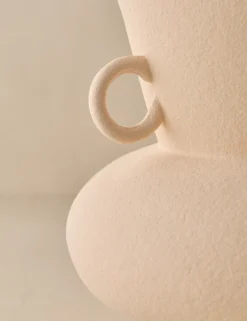 Philia Vase by Aimee Song