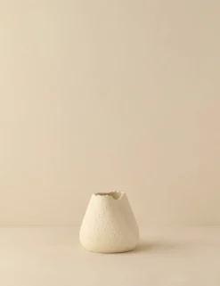 Phoebe Vase by dumæ