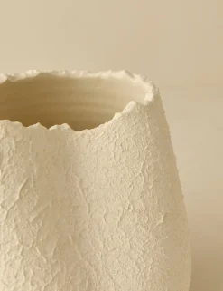 Phoebe Vase by dumæ