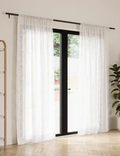 Porta Curtain Rod