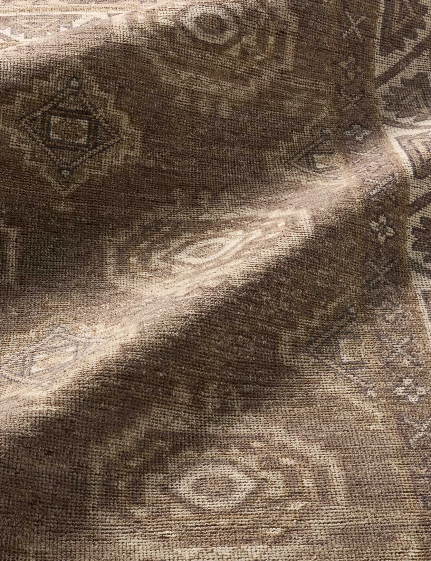 Ramira Hand-Knotted Wool Rug