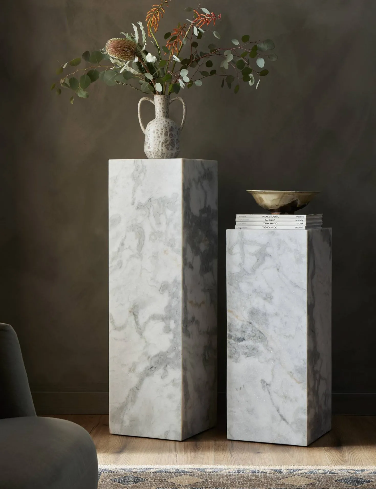 Rialta Plinth