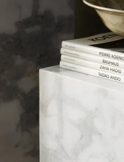 Rialta Plinth
