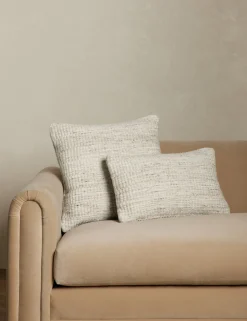 Riri Pillow