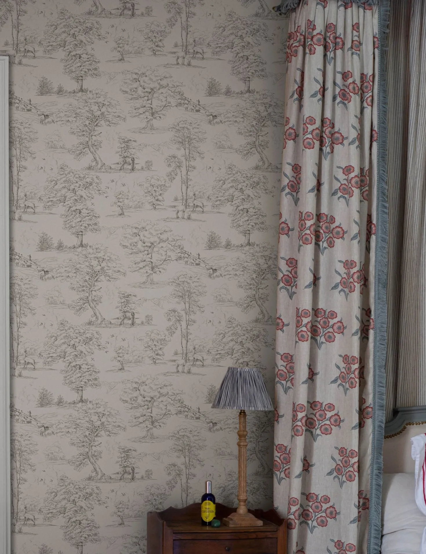 Scalamandre Montfort Wallpaper by Sandberg