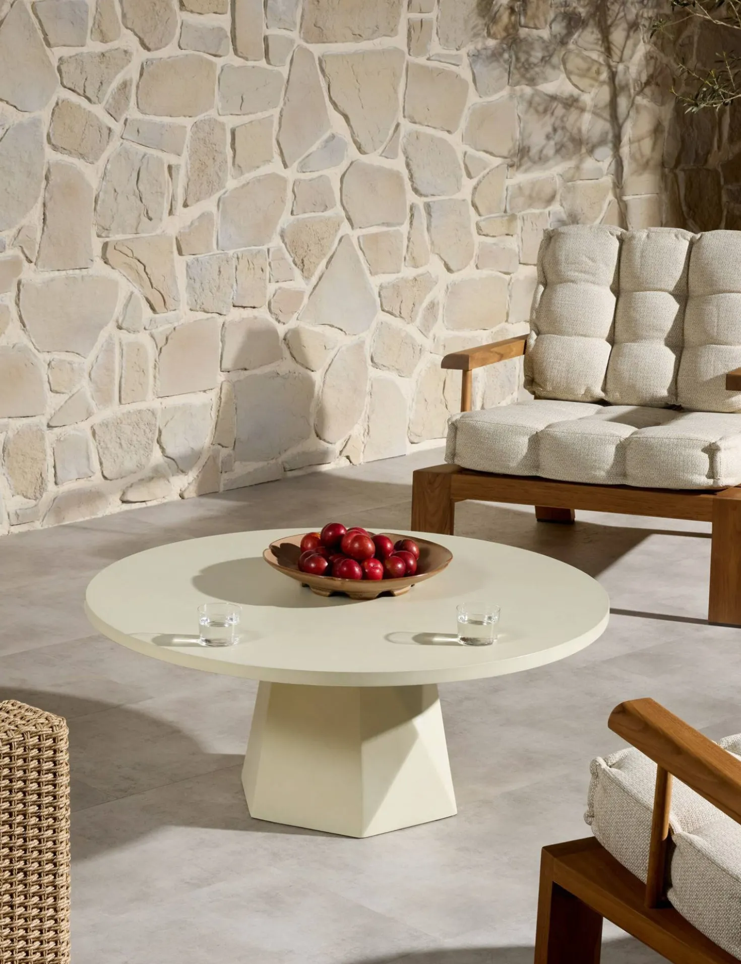 Schuller Indoor / Outdoor Round Coffee Table
