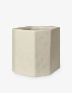 Staffa Planter