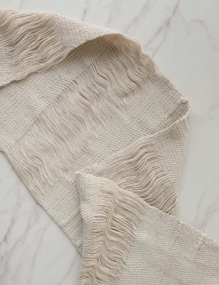 Threads Table Runner by Tallo de Olivo