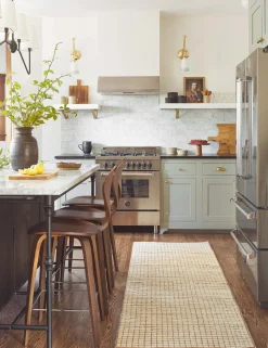 Uma Hand-Knotted Wool Rug