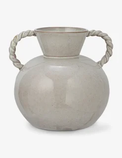 Vina Vase