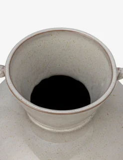 Vina Vase