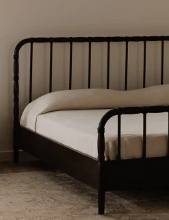 Wallis Platform Bed