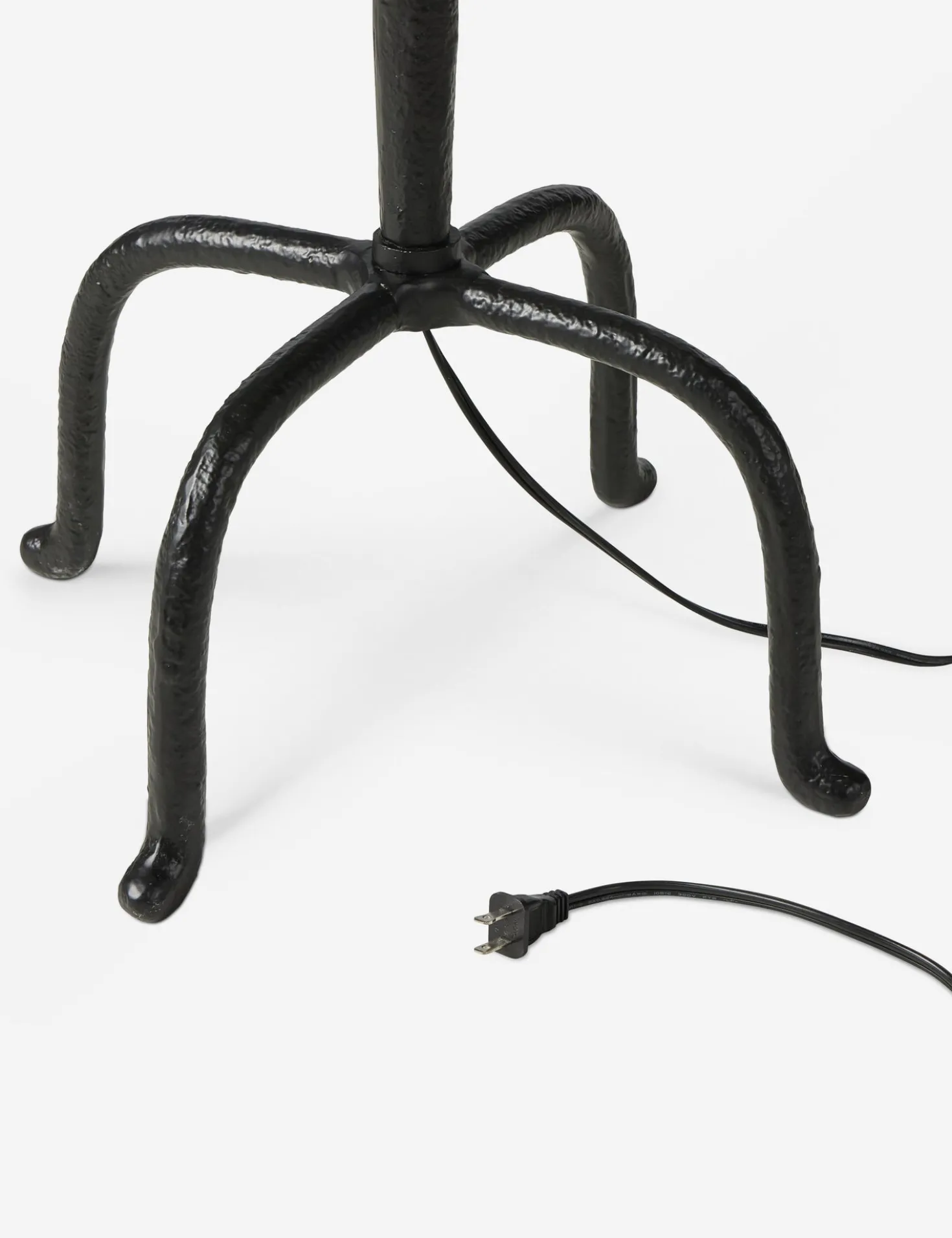 Winry Floor Lamp