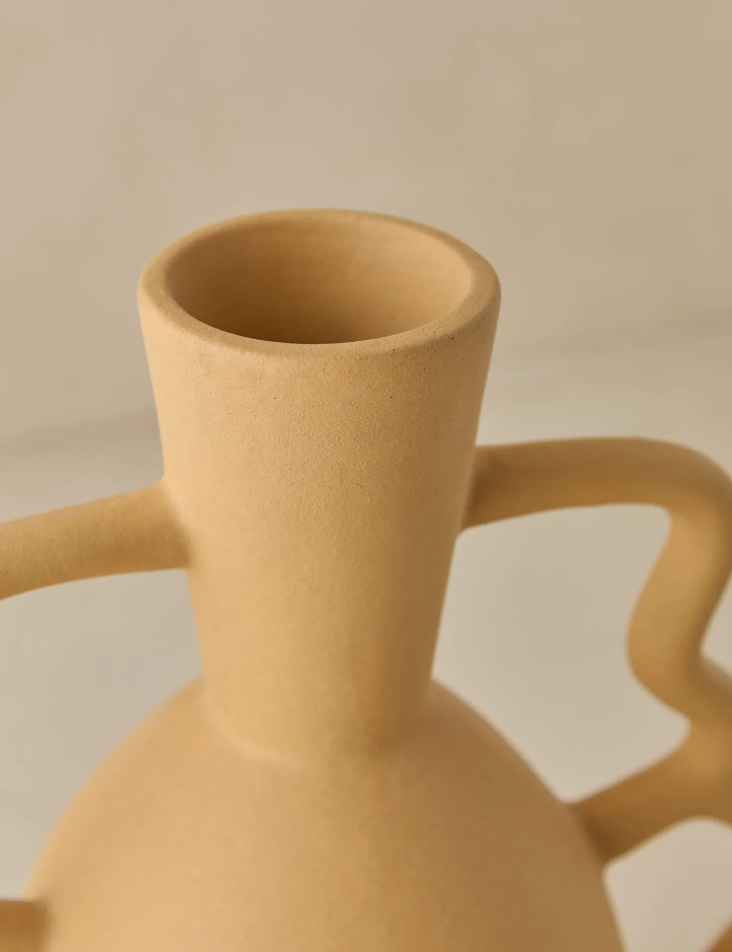 Zayden Vase
